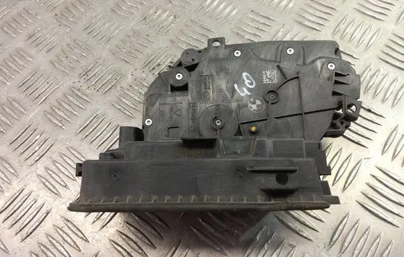 BMW X1 F48 F49 Front door lock 7281934