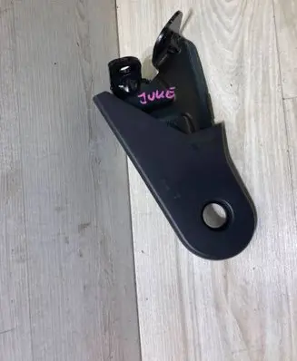 Nissan Juke II F16 Bracket in trunk/boot 