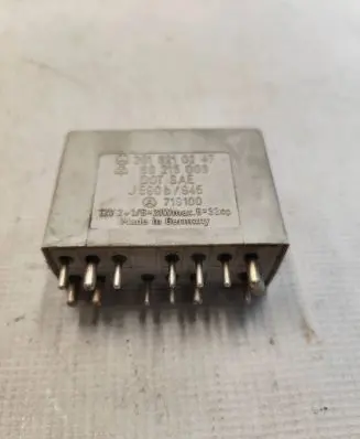 Mercedes-Benz 190 W201 Other relay 2018210247 60215003 J5906945