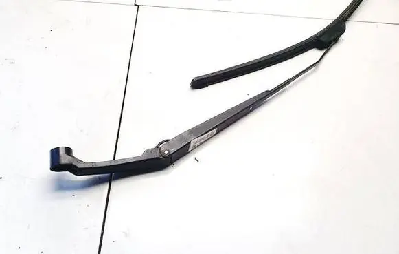 Audi A4 S4 B5 8D Front wiper blade arm 7349