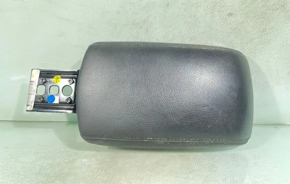Ford Focus Armrest 9063643