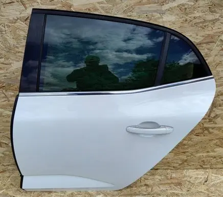 Renault Megane IV Rear door 