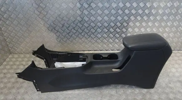 Hyundai i30 Center console 84670G4000