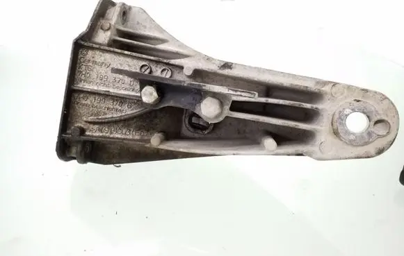 Volkswagen Transporter - Caravelle T5 Engine mounting bracket 7H0199370D