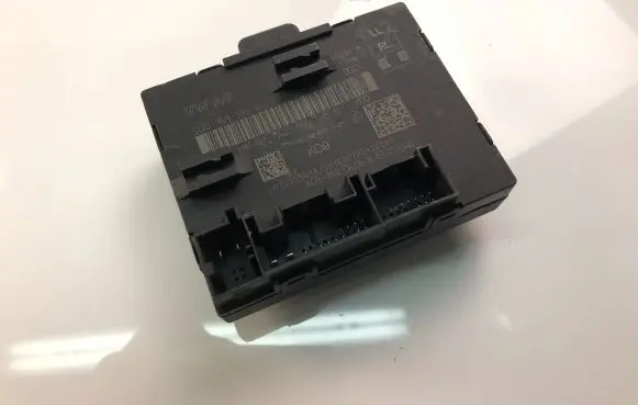 Volkswagen Golf VI Other control units/modules 5Q0959595E