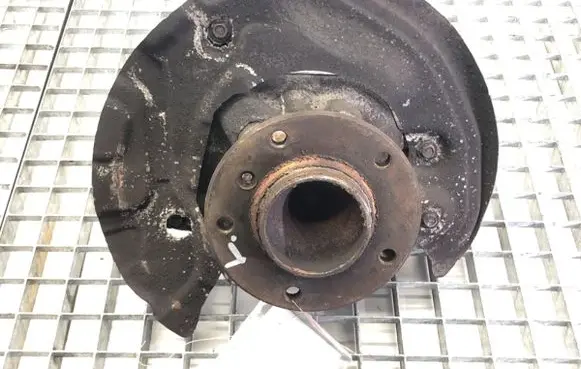 Audi A5 8T 8F Front wheel hub spindle knuckle