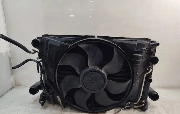 Mercedes-Benz E C207 W207 Radiator set 