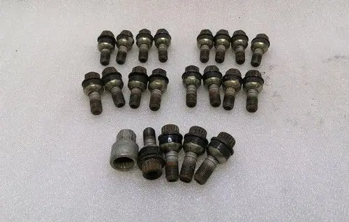 Porsche 911 997 Spare wheel bolt 99736120302