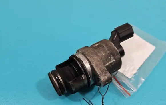 Jeep Cherokee III KJ Idle control valve (regulator) 04861552AC IMPRK1413472