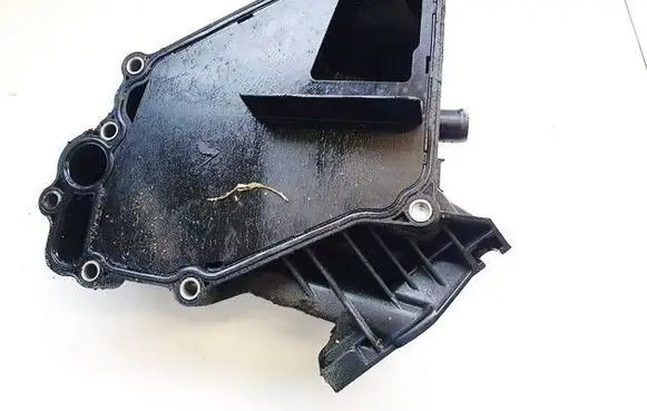 Volvo XC60 Oil filter cover 30757730