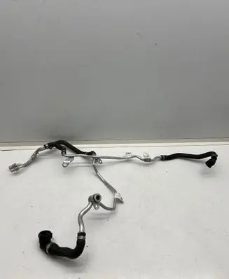 BMW 5 G30 G31 Engine coolant pipe/hose 7584819 8576311061 85839420