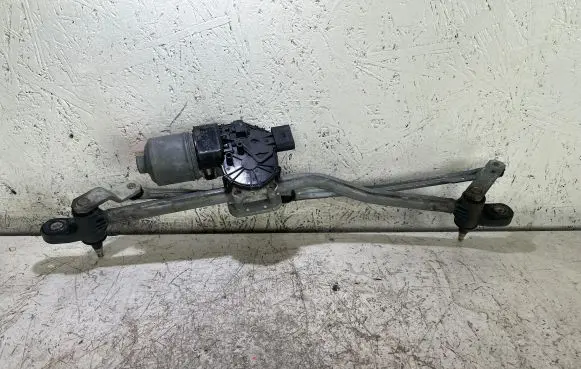 Mazda 3 I Wiper motor 4M5117508AA BP4K67340 0390241731