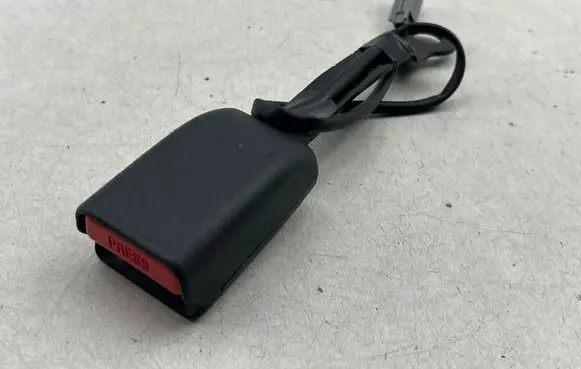 Mazda 6 Front seatbelt buckle