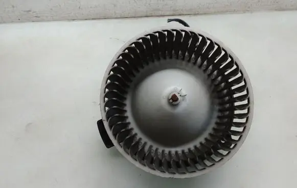 Mazda 2 Heater fan/blower 8940000 GJ8AA024B13