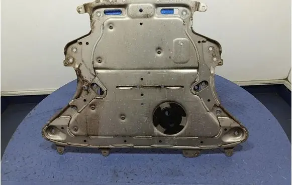 Audi A4 S4 B7 8E 8H Front underbody cover/under tray 6887547