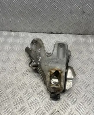 BMW X5 F15 Engine mounting bracket 6864614 T411100