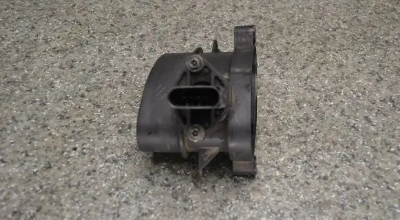 BMW 5 E39 Mass air flow meter 7787070 0928400466