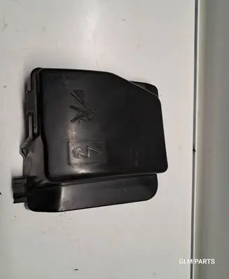 Renault Clio IV Fuse box cover 243826085R