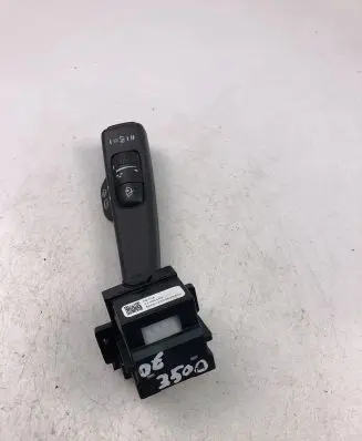 Volvo V40 Indicator stalk 31394008