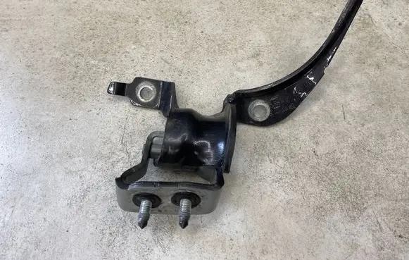 Audi A4 S4 B7 8E 8H Tailgate/trunk/boot hinge 8E9827300