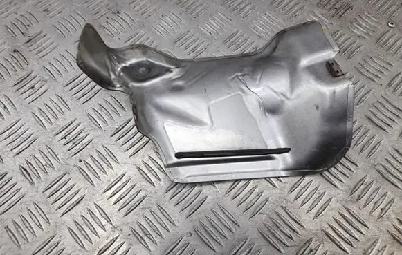 Mercedes-Benz CLS C218 X218 Heat shield in engine bay A2122411034