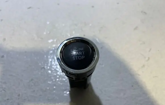 Toyota RAV 4 (XA40) Engine start stop button switch 2842A7MMB3 328467001373 CCAB10LE2210T1