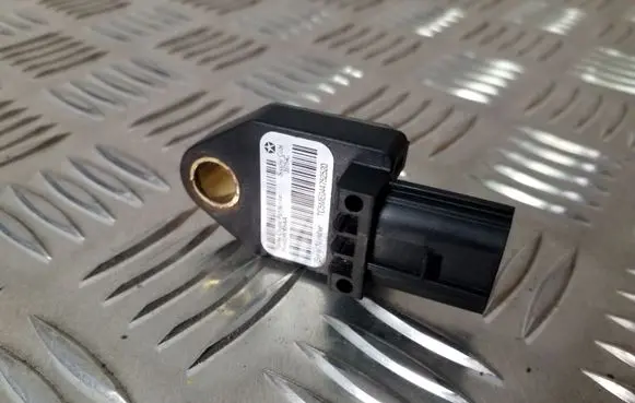 Dodge Nitro Airbag deployment crash/impact sensor P04896065AA