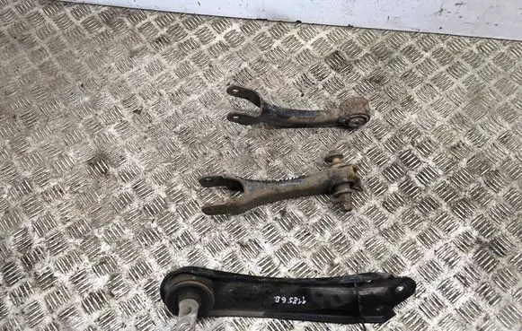 Jeep Cherokee Rear upper control arm/wishbone 78923205