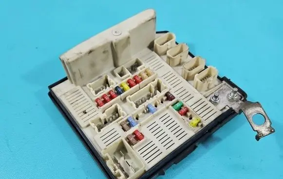 Renault Megane II Central body control module 8200481866J IMPRK1535587