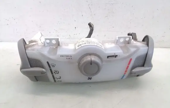 Peugeot 107 Climate control unit