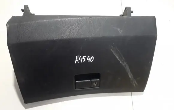 Toyota Avensis T220 Glove box 5555005030 55550-05030