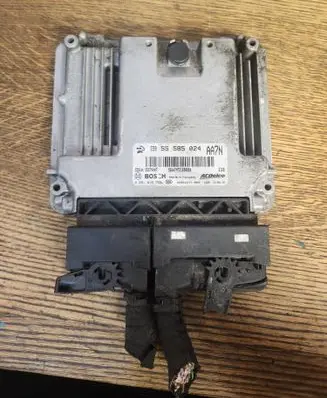 Opel Zafira C Engine control unit/module 55585024 55579447 0281018769