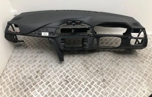 BMW 3 F30 F35 F31 Dashboard