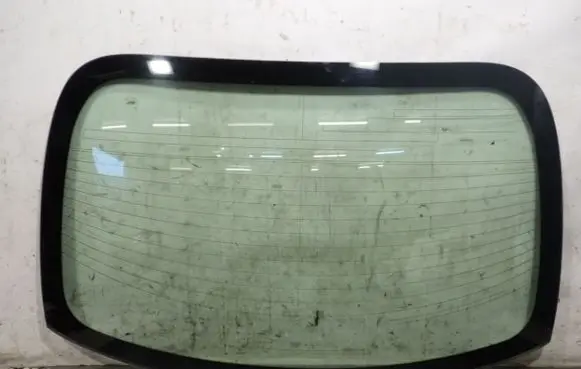 Infiniti M Opening tailgate glass 