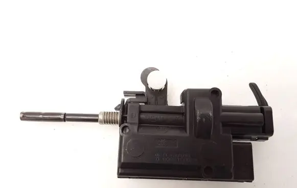 Fuel tank cap lock motor