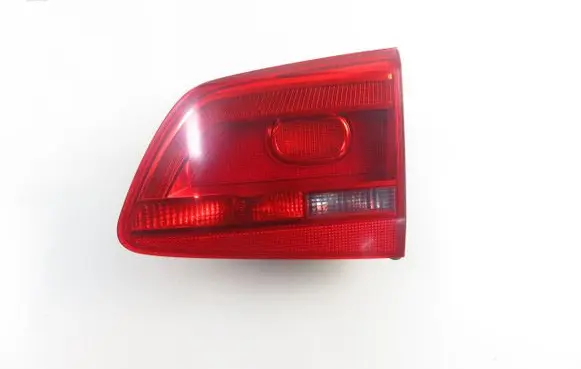 Volkswagen Touran I Rear/tail lights 1T0945094