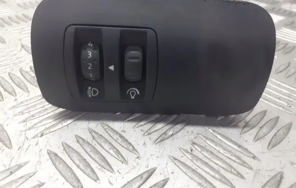 Renault Megane II Headlight level height control switch 8200176081