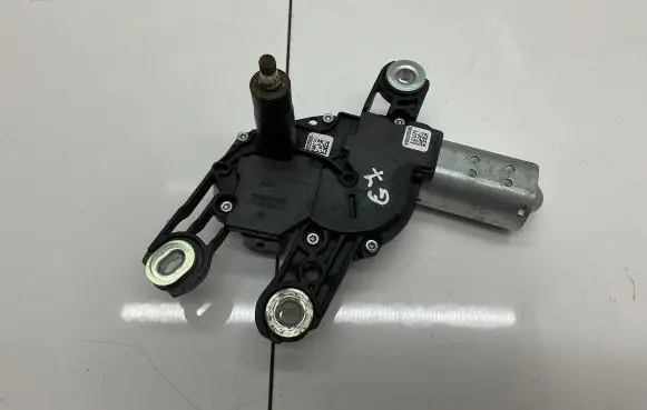 Volkswagen Golf VII Rear window wiper motor 5G0955711A