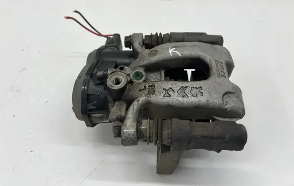 Opel Mokka B Rear brake caliper 9842295280