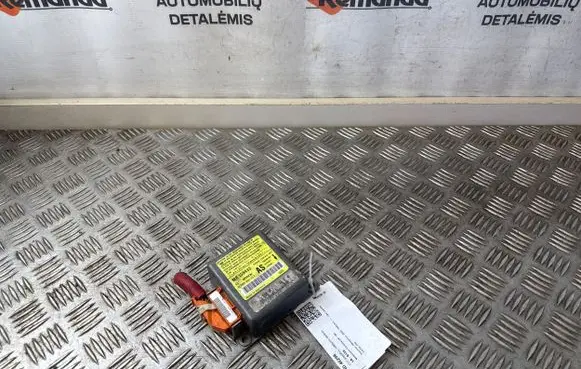 Mitsubishi Carisma Airbag control unit/module 0285001127