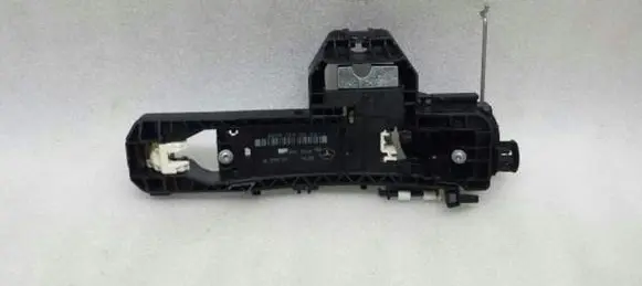 Mercedes-Benz C W204 Front door coupe exterior handle/bracket A2047602234 A2047602634