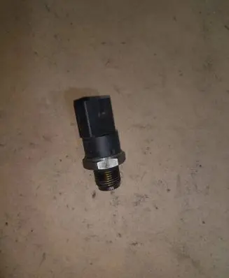 Fuel pressure sensor