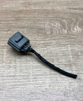 BMW 3 E90 E91 Plug wire 6941664 18438