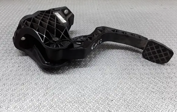 Clutch pedal