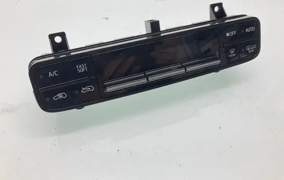 Toyota Auris E210 Climate control unit 5590002C90 389118NA