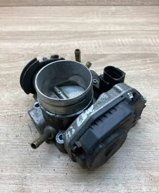 Audi A3 S3 8L Throttle valve 06A133064M