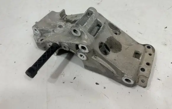 Generator/alternator bracket