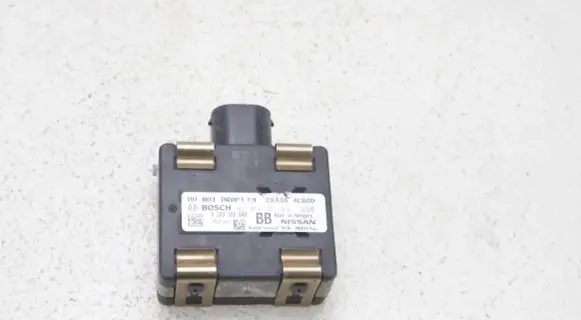 Nissan X-Trail T32 Distronic sensor radar 284384CB0D 0203300849