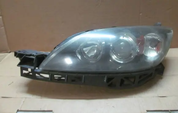 Mazda 3 I Headlight/headlamp P2951