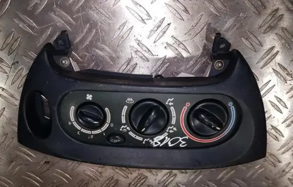 Renault Scenic I Climate control unit 651942p